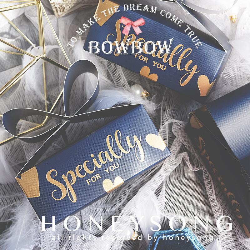 

Маленький конфетный подарок с лентой для украшения свадьбы и вечеринки. Конфетная коробка. Подарочная коробка «Спасибо». Картонные коробки. Подарочная упаковка. синий