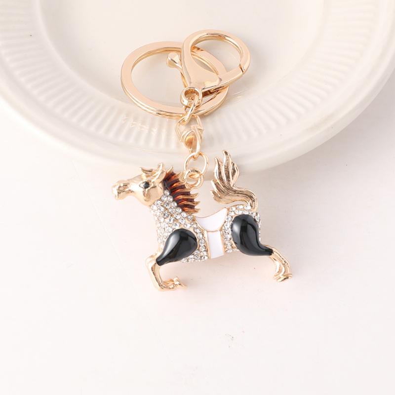 Fashion Metal Rhinestone Pony Keychain Pendant For Women Men Zodiac Horse Car Keyring Backpack Decoration Jewelry New Year Gift