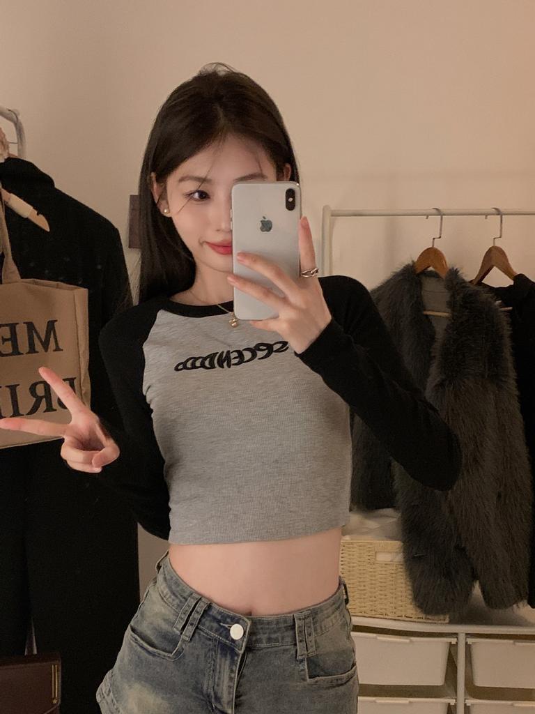 Women's Crew Neck Long Sleeve Tee Slim Fit Commuter Raglan Color Block Letter Embroidery Crop Top