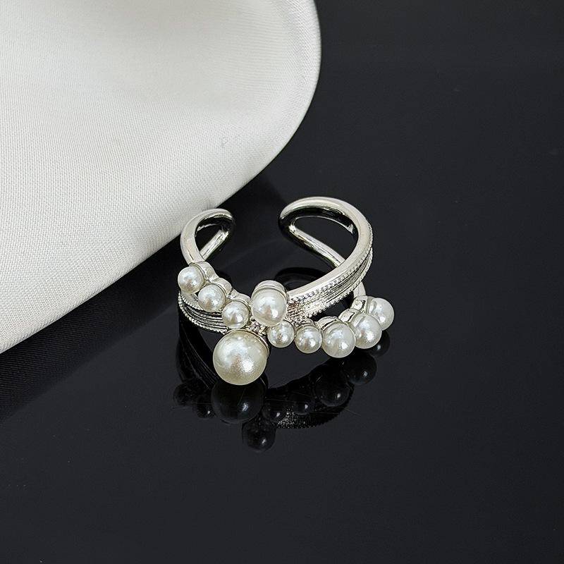 Light Luxury And Gentle Wind Beads, Diamond-Encrusted Zircon Butterfly Chain, Open Ring, Niche Stacking, Wearing High-End Personalized Rings