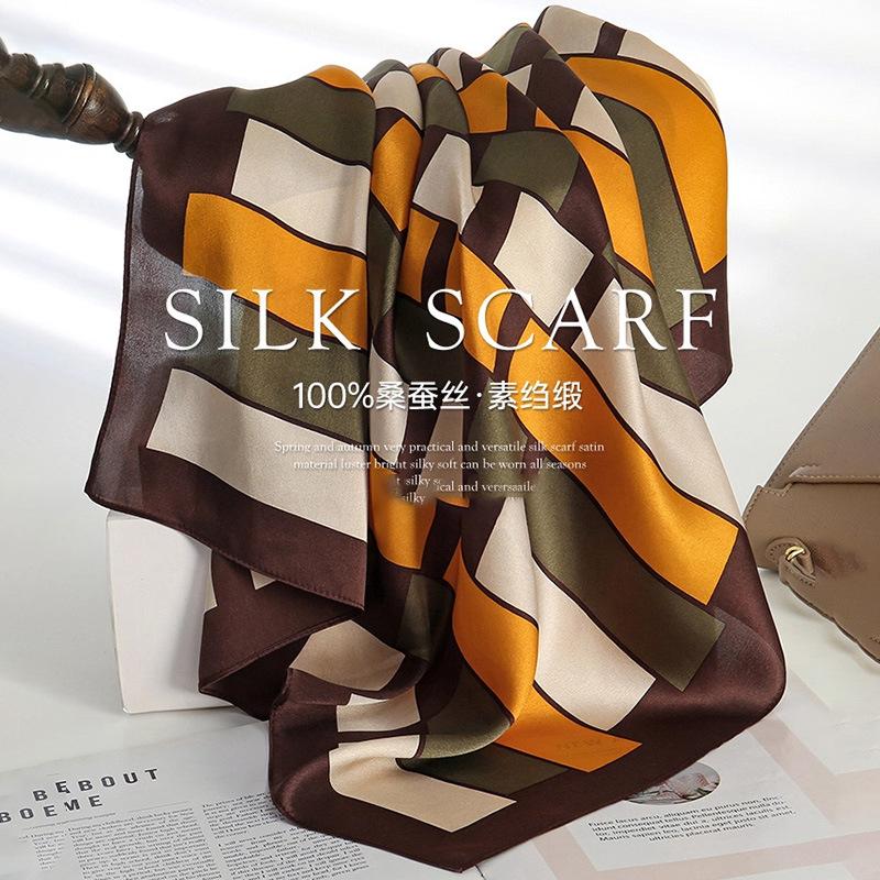 Wang Ziwen same 100% mulberry silk 65 silk satin yellow-green plaid square scarf women s spring and summer thin silk scarf Standard