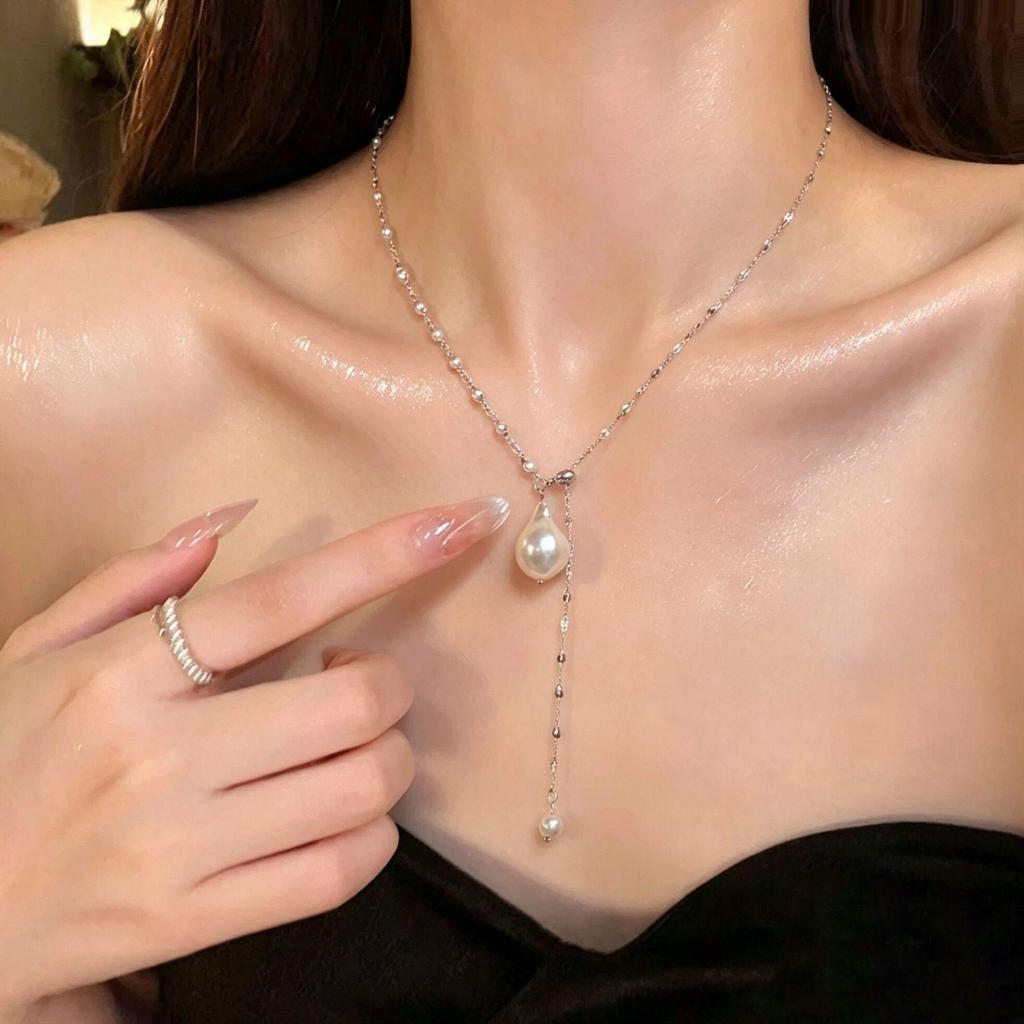 Elegant French Pearl Tassel Y-Necklace for Women – High-End Light Luxury Clavicle Chain