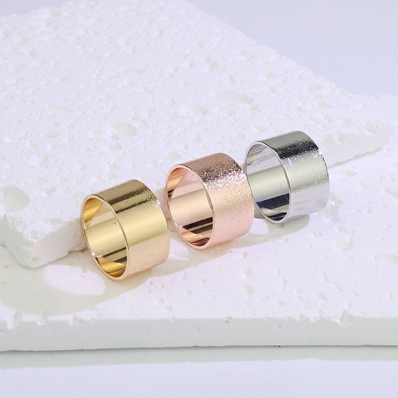 Korean Style Fashionable Scarf Buckle - Women's Simple and Stylish Scarf Accessory