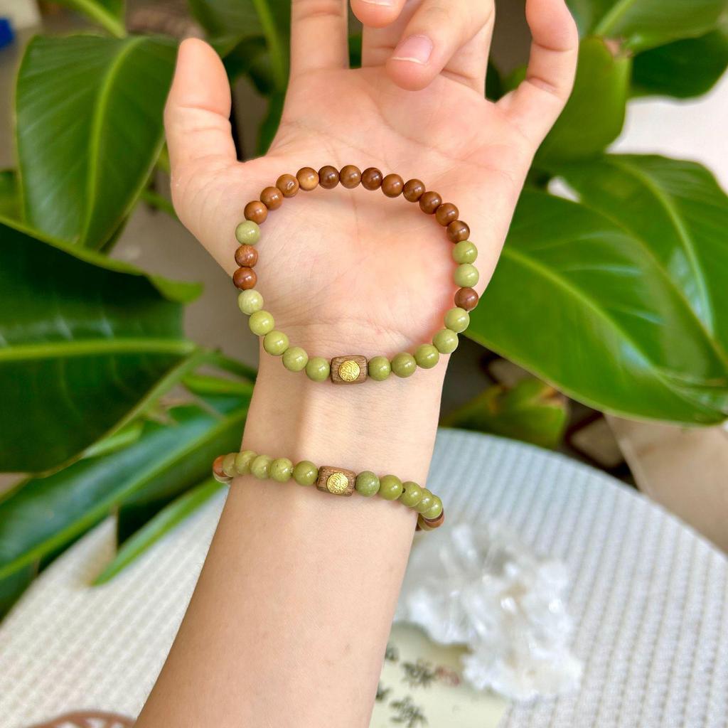 Natural Matcha Agate and Sandalwood Single-Loop Beaded Bracelet - Unique and Versatile Design