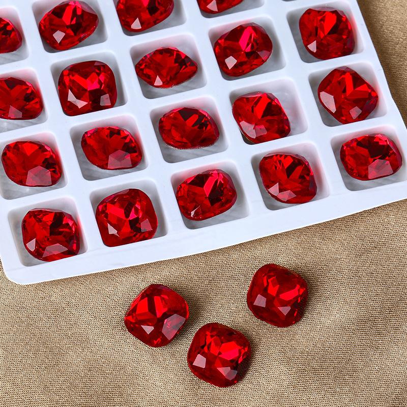 K9 Rose Pink Axt Diamant Nail Art Diamant Schmuck Flash Kristall Speziell geformter spitzer Diamant Pink Love Nail Diamond