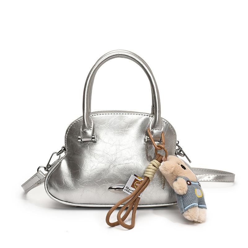 2025 Korean Trend Sweet Toast Shell Bag Temperament Simple Commuter Oil Wax Leather Texture Messenger Bag Women