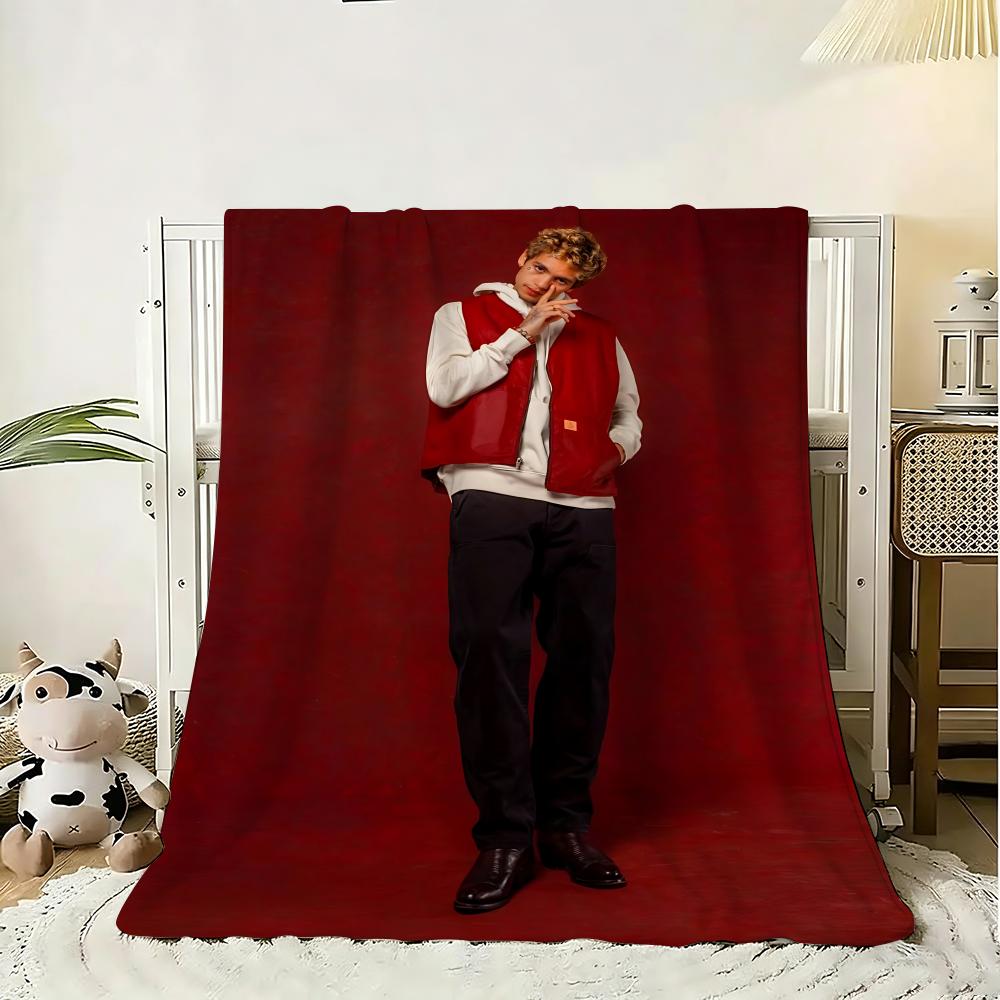 Pop Singer Dominic Fike Throw 240g Flannel Blanket Lightweight Soft Skin-friendly Summer Thin Throw Blanket