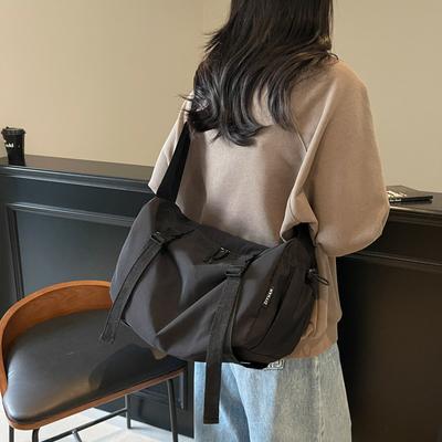 Damentaschen – Geräumige Taschen