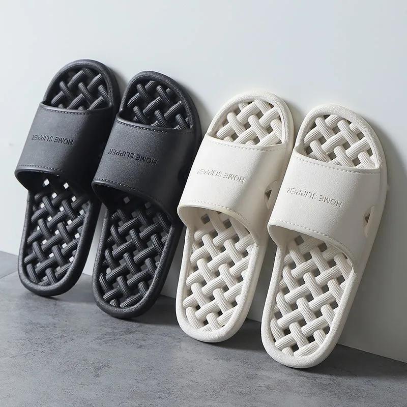 Мужские однотонные нескользящие дезодорирующие тапочки на плоской подошве для ванной — фото 7