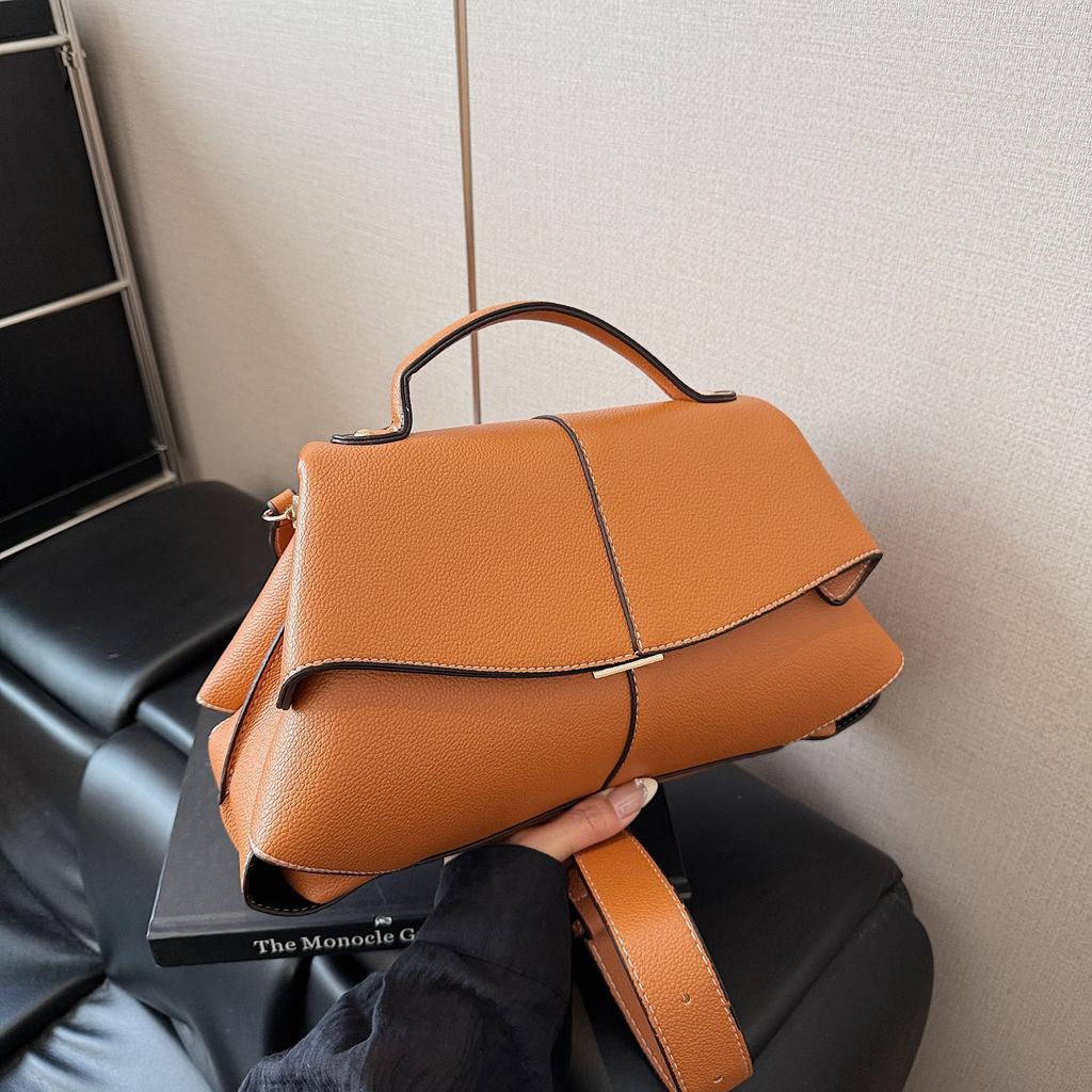 Large Capacity Women's Small Square Bag New Niche Design for Work and Commuting, High-end Single Shoulder Crossbody Bag
