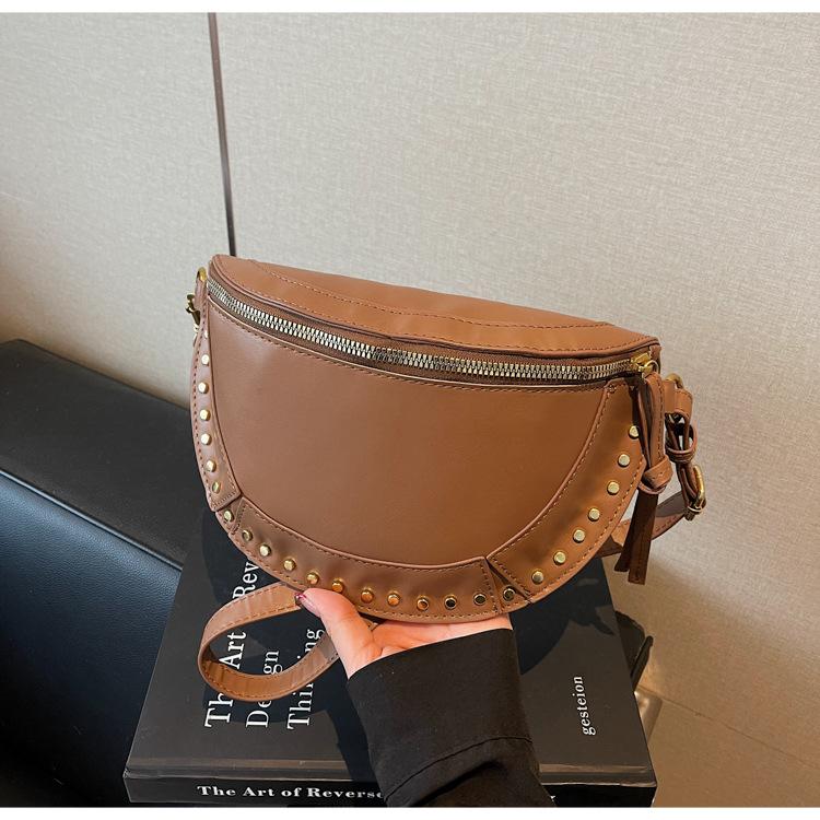 

Europe, America 2025 popular fashion versatile shoulder bag women s retro rivets high-end commuter messenger bag хакі