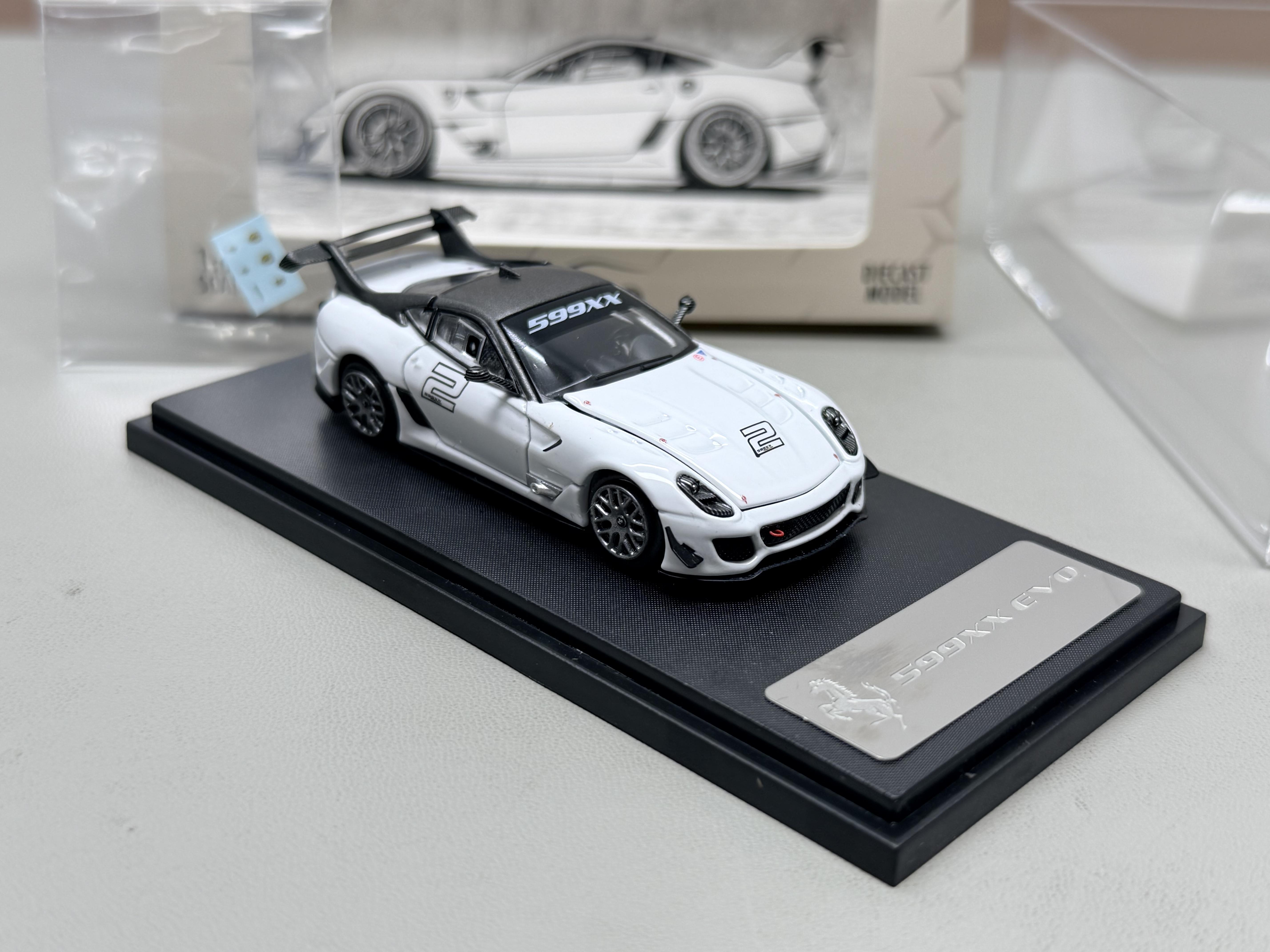 

RhinoModel 1:64 599 XXEVO simulation die-casting alloy car model collection desktop ornament boy toy birthday gift