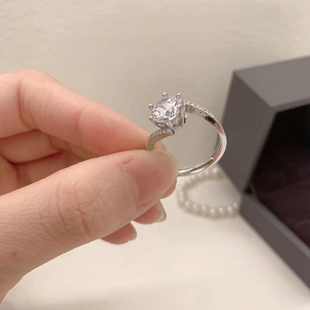 Xiangxu Fashionable Light Luxury Index Finger Ring: Unique Styles for Men and Women, Perfect for Weddings