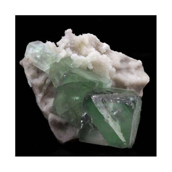 Pierres et Minéraux. Fluorite, Quartz. 2449.0 ct. De'an, Jiangxi, Chine.