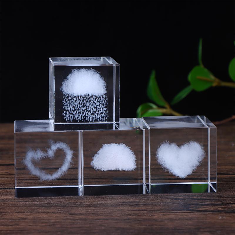 4cm Crystal Art Cube Paperweight - 3D Inner Carving Moon/Heart Galaxy Float Suspension Decor,Desktop Ornament Gift for Women/Men