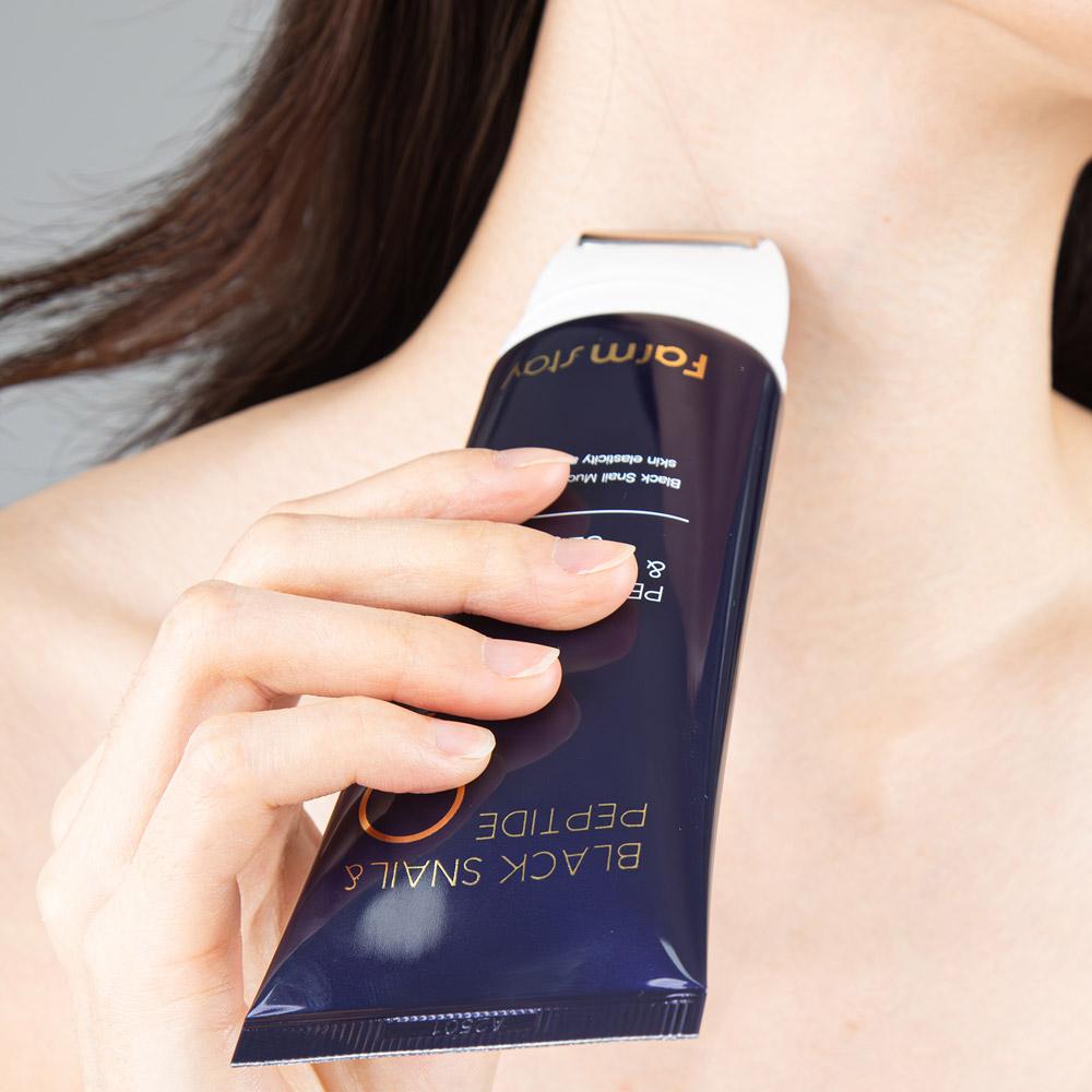 Farmstay Black Snail & Peptide 9 Perfect Facial & Neck Roller Serum 100ml