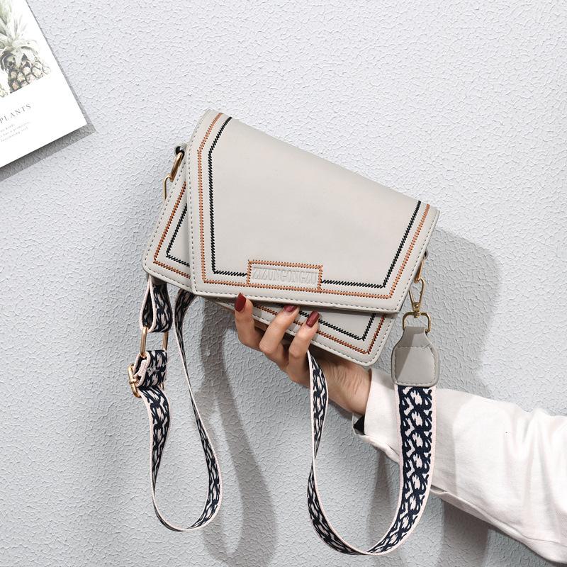 

2025 День святого Валентина женская сумка модная фактурная сумка через плечо маленькая квадратная сумка сумка-мессенджер 21*9*14 серый