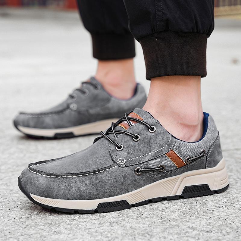 Men's large size casual driving shoes retro street style fashion trend men's shoes Korean version of youth sports shoes