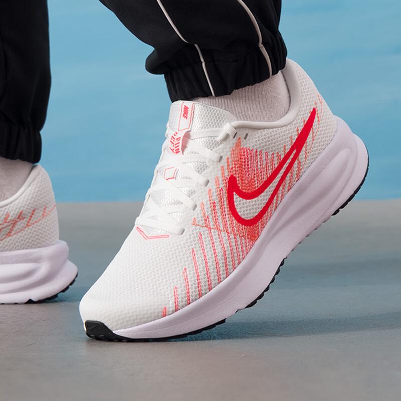 Nike Men's DEFY'7/24 Running Shoes
