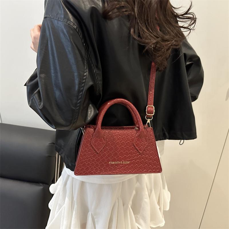 Retro Fashion Trend Handbag Summer Commute Premium Texture Shoulder Messenger Bag Casual Small Square Bag Women