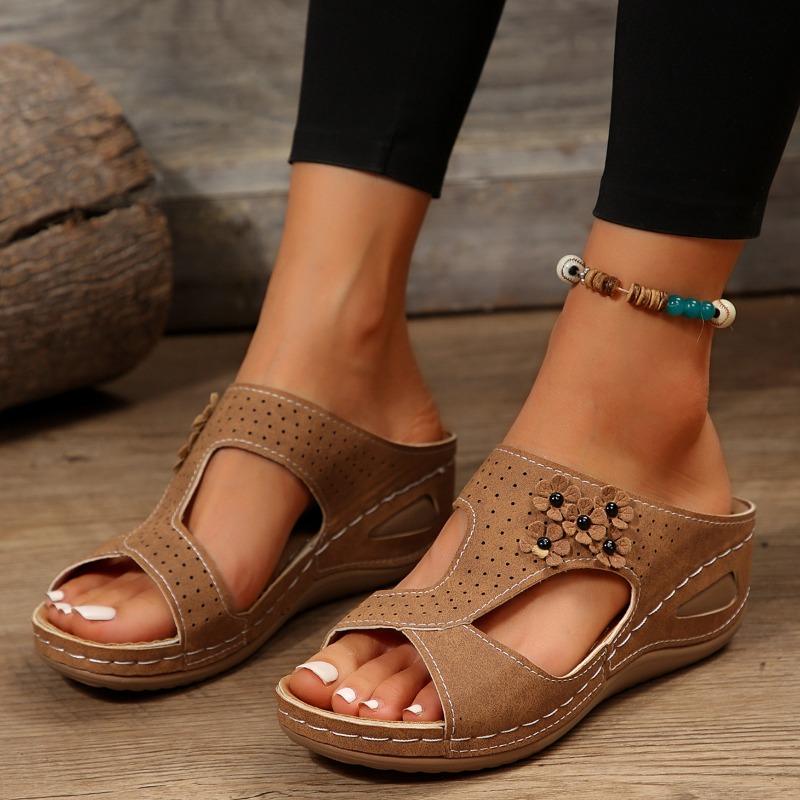 Spring and summer new slope heel cool slippers women's large size 4 flowers hollow flat bottom thick bottom fish mouth slippers