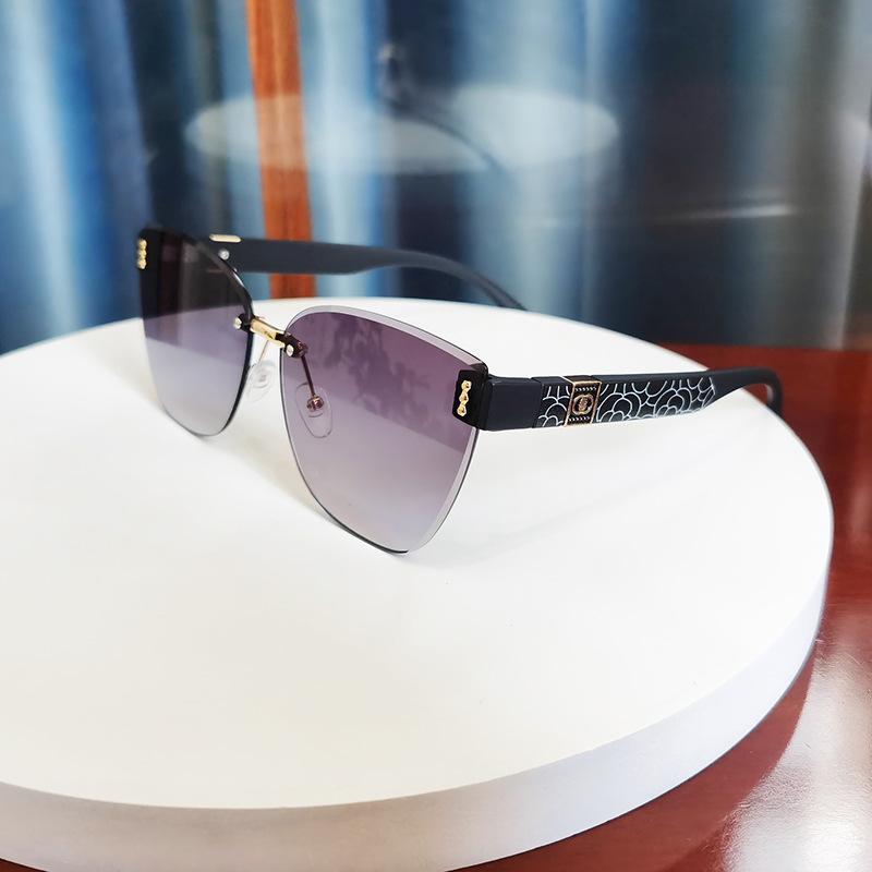 Vintage Cat Eye Women Fashion Sunglasses Stylish Rimless Luxury Female Sun Glasses Cateye Designer Gradient Shades