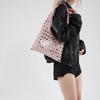 Modische PU-Taschen mit großen Nieten im Designer-Stil für Mädchen  Trendige Handtaschen mit großer Kapazität und Persönlichkeit  Mädchen-Stil