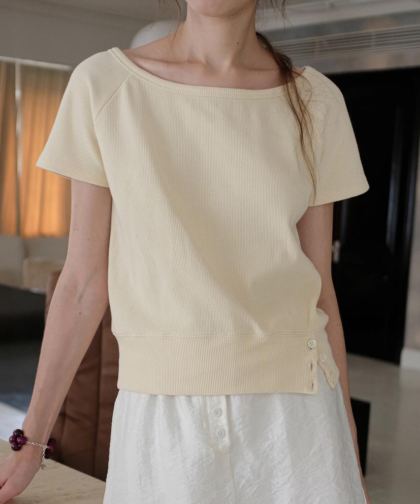 Toabe Waffle Off-Shoulder Button T-Shirt (Yellow)