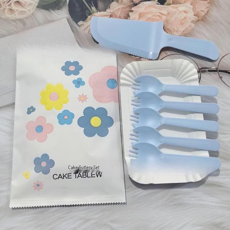 

Lantuan Disposable Birthday Tableware Set