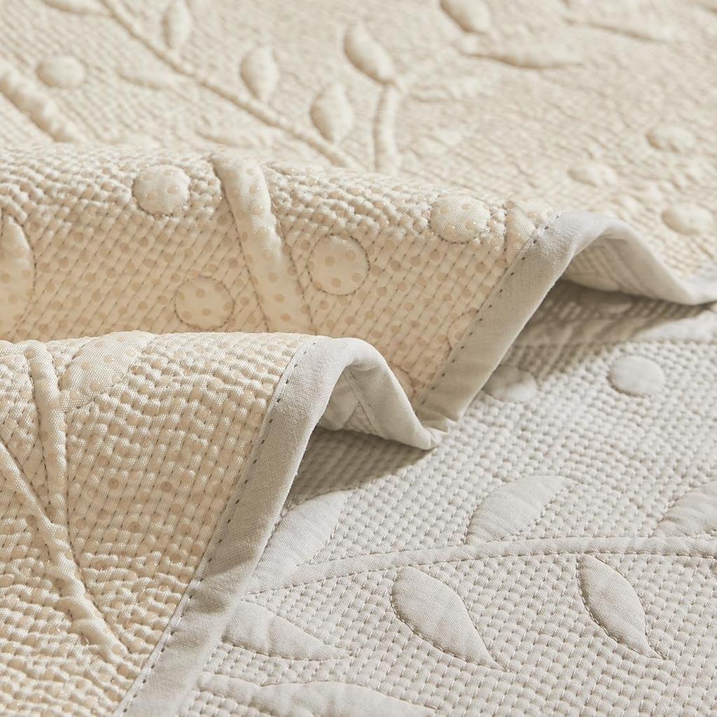 Leaf Floral Cotton Quilted Dog Couch Cover for Sofa Farmhouse Rustic Embroidered Sectional Couch Cover Soft Anti-Slip Sofa Slipcover Furniture