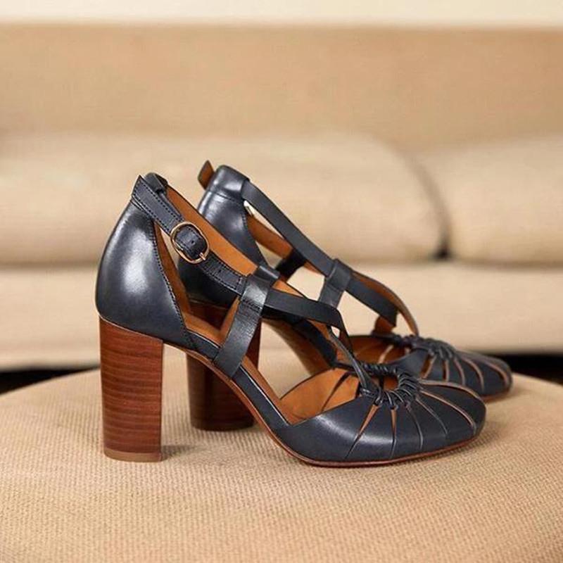 round toe block heel