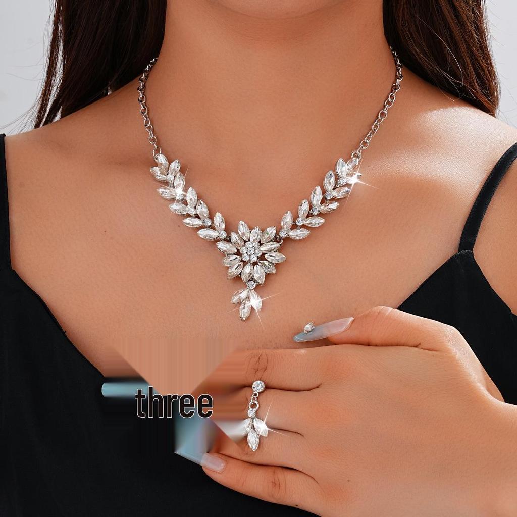 European & American High-Design Vintage Floral Necklace & Earrings Bridal Set