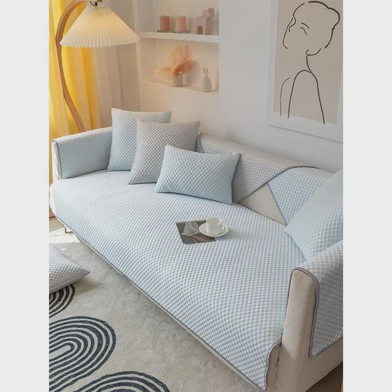 

Чехол на диванную подушку Blue Ice Silk с противоскользящим эффектом — стильный и универсальный для всех сезонов 70x70cm светло-синий