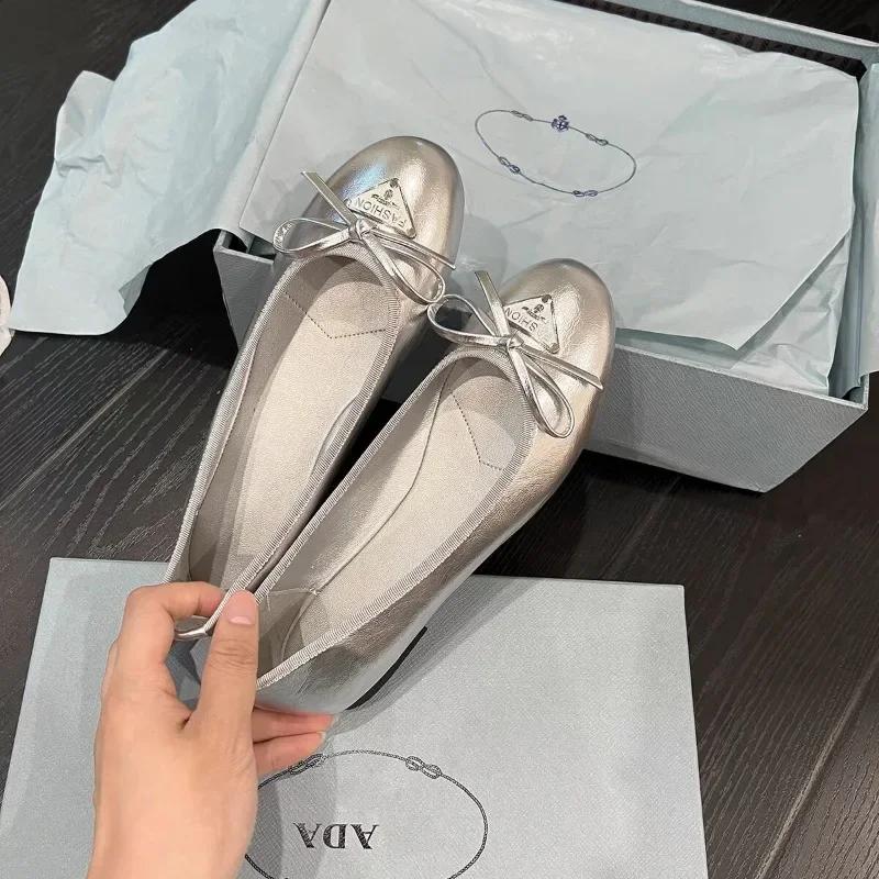 Mode 2024 triangelrosett platta ballerinaskor dam mild vind bekväma rund tå grunda pendlarskor är mångsidiga