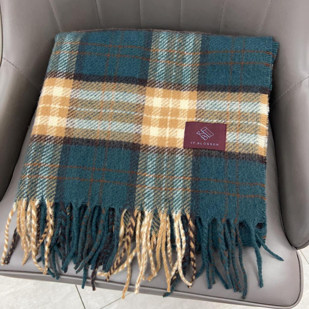 Vysoce kvalitní šátek s červenou kostkou z imitace kašmíru: Silný, teplý, módní a všestranný na podzim/zimu a svátky