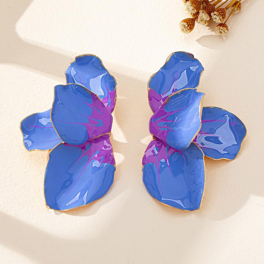 Gradual Change Of Pink Petals Dripping Oil Exaggerated Earrings, Fashion High Sense Sweet Wind Temperament Versatile Earrings