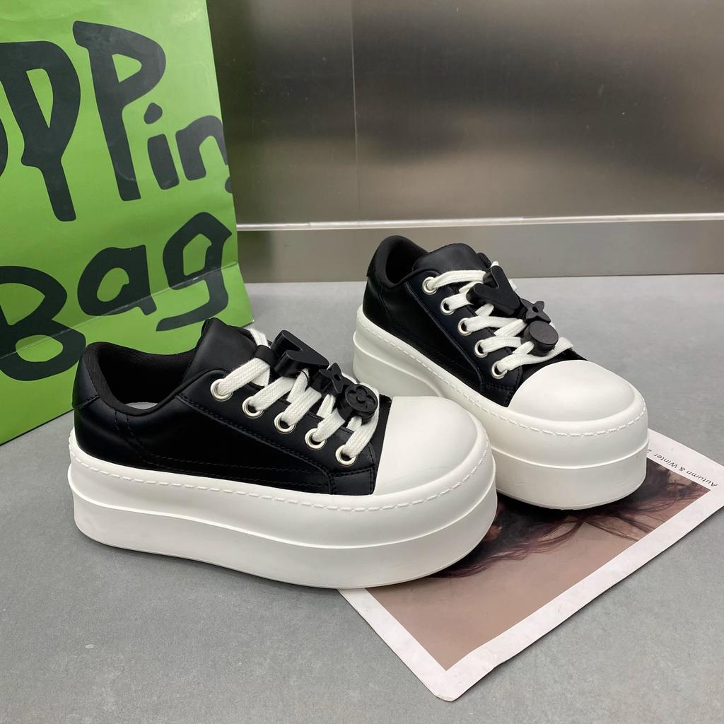 Thick-soled heightening little white shoes women's 2025 spring new fashion niche design bread shoes breathable casual sports board shoes