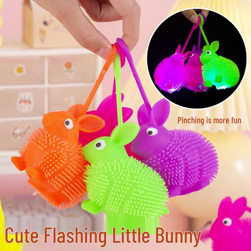 Yiwu Night Market Luminous Toys & Gifts Creative Stall