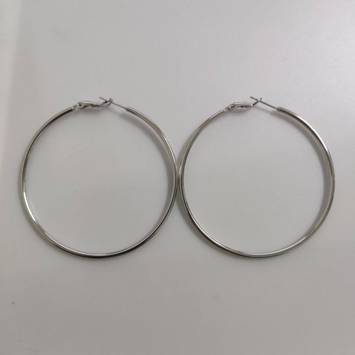 Silver Needle Cold Wind Round Ring Earrings European and American Simple Exaggerated Atmosphere Earrings Fashionable Versatile Design Sense Earrings