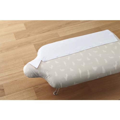 Yamazaki Lightweight Human-Shaped Ironing Board with Hook, Neko Press, Gray, Approx. 69 x 37 x 20 cm, Steel Mesh Construction, Hangs in Closet, Produc