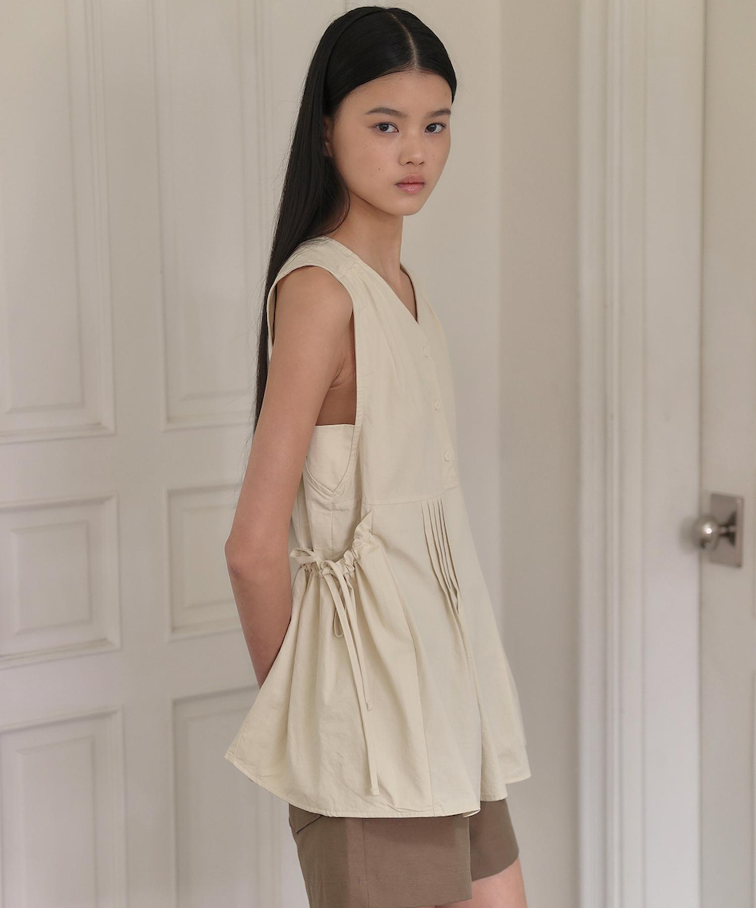 Auro Pintuck Apron Blouse [ Ecru ]