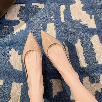 Version coréenne de chaussures plates sexy tempérament rehaussées 2024 nouvelles quotidiennes rendez-vous polyvalentes bouche peu profonde pointues semelle souple chaussures simples