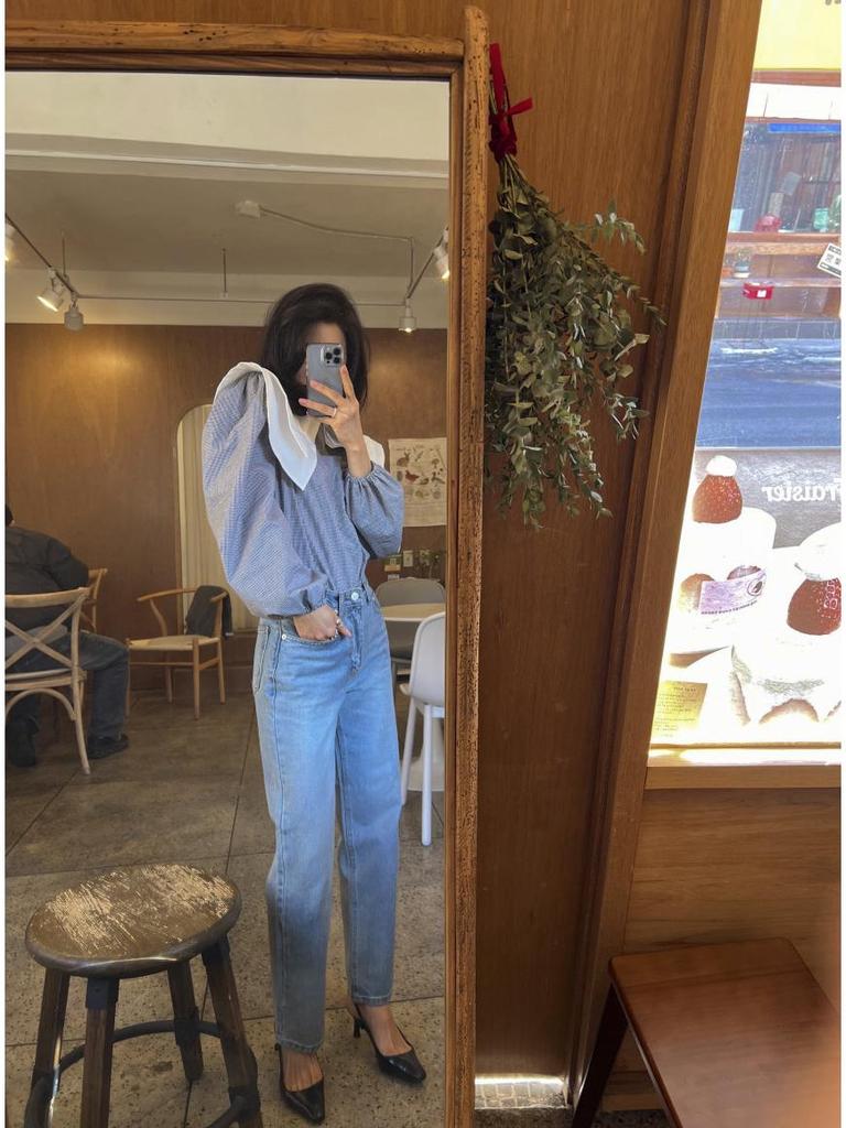 2026 Korean Chic Double-Layer Doll Collar Plaid Shirt with Puff Long Sleeves for Women.