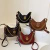Niche design crescent messenger bag women's fashion retro lock commuter shoulder bag simple chain portable underarm bag