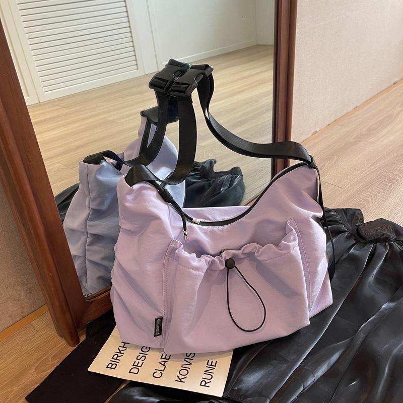 Large capacity pleated bag light and casual shoulder versatile messenger bag class commuter tote bag women
