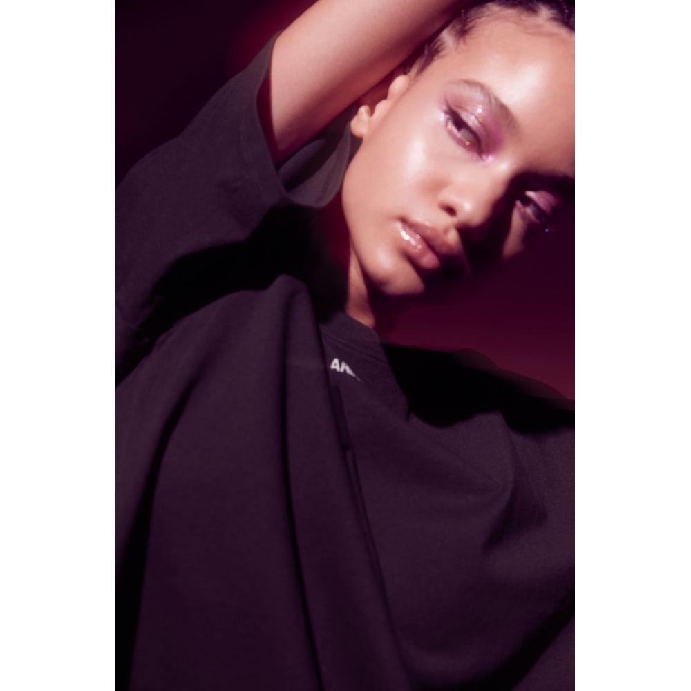 

Футболка с принтом свободного кроя HM черная Ariana Grande