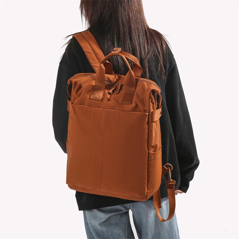 Unisex Lässiger Outdoor-Rucksack: Großes Fassungsvermögen, Wasserabweisend, Strukturierte Unifarbe, Ideal für Reisen, Sport und den täglichen Weg zur Arbeit.