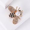 Fashion Alloy Rhinestone Pearl Bee Brooch Cartoon Fashion Ladies Suit Cardigan Corsage Ornament Pin