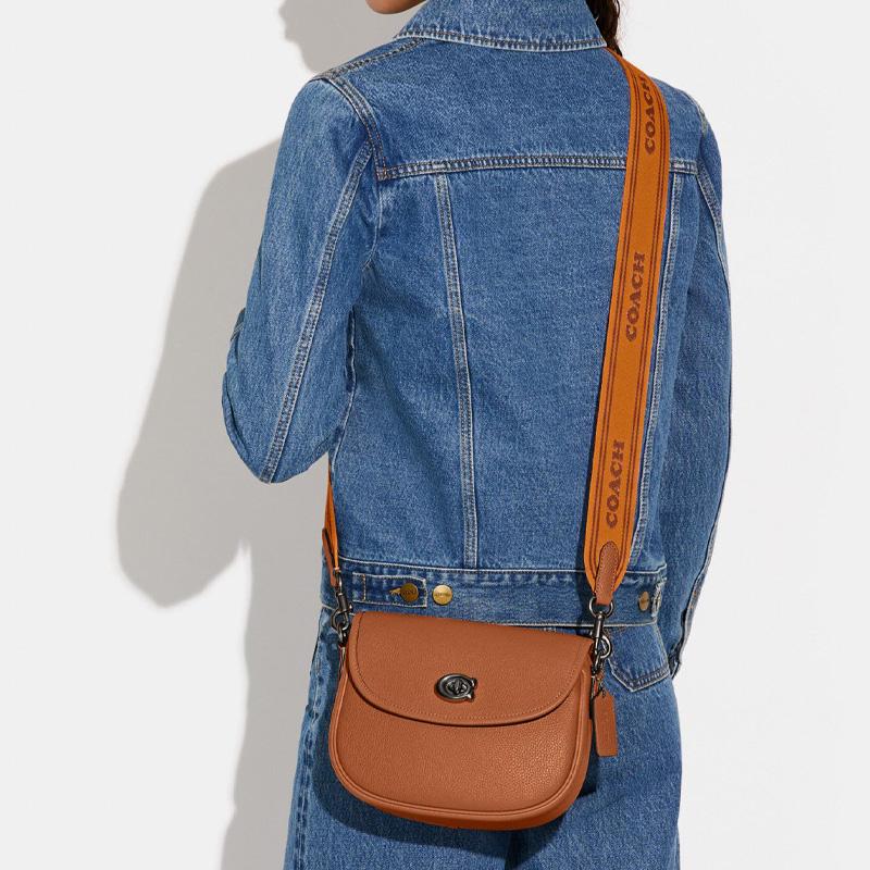 New COACH Willow Leather Saddle Bag, Shoulder Bag, Crossbody Bag Trumpets Women's Saffron Brown CA094-V5NP6