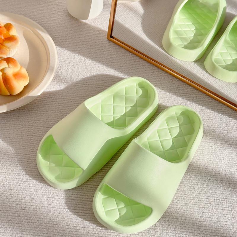 2025 Sommer EVA Rutschfest Geruchsresistent High-End Badeslipper für Herren & Damen.